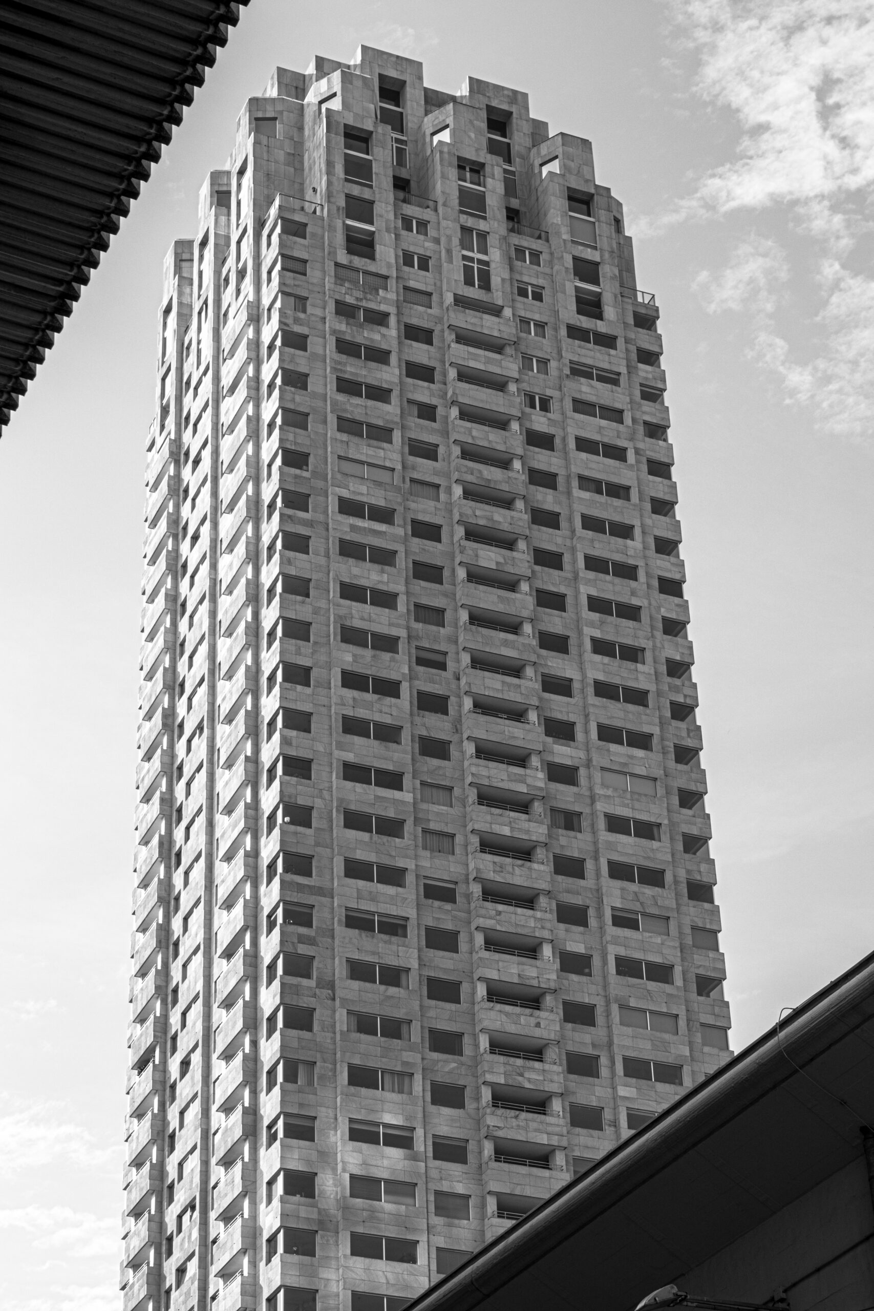 Erasmusbrug, Rotterdam, architectuurfotograaf, architectuur, architectuurfotografie, zwart wit, Janice Hijdra, Zuid Holland, Delft